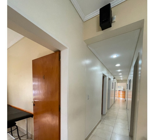 Imagen 15 de 21 de Macias 500 Esquina Canale, Adrogué - Alquiler Profesional, Ideal Consultorios / Oficinas - 135 M2