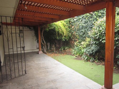 Excelente Casa En Venta De 4 Dorm. En Sector Alto Las Condes
