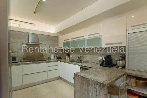 Mpg. #25-17640. Irrepetible Ph En Alquiler En El Corazon De Las Mercedes.