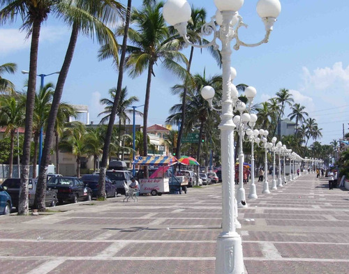 Terreno En Venta En Veracruz En Boulevard Ávila Camacho Fracc. Costa De Oro.