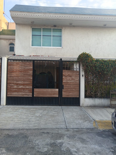 Se Vende Casa En Fraccionamiento San Javier (privada Sexta Seccion )