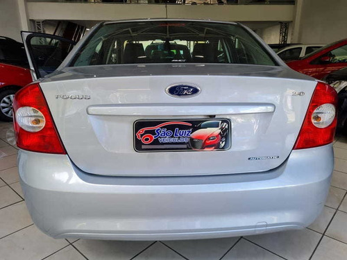 Imagem 4 de 15 de Ford Focus Sedan 2.0 16v 4p