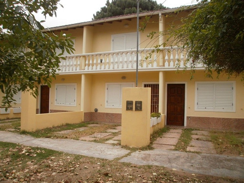 Duplex En Venta En Aguas Verdes.