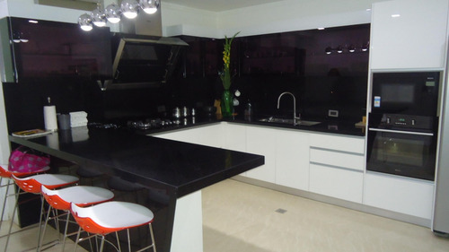 Imagen 7 de 14 de Mariaestela Boada Vende Villa En Las Lecheria 19-6458