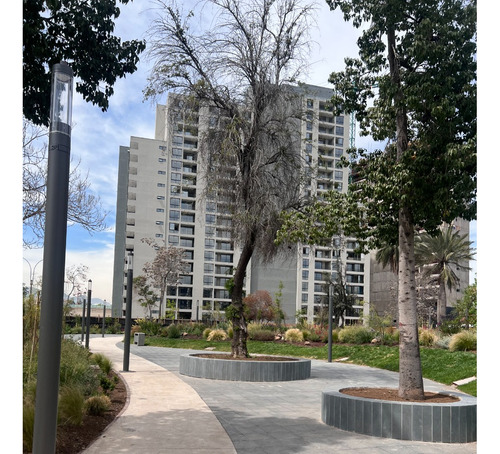 Plaza Vespucio / Metro Bellavista / Estudio Nuevo Equipado