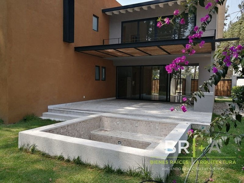 Imagen 2 de 24 de Casa Nueva Cerca De La Cascada Velo De Novia En Valle De Bra