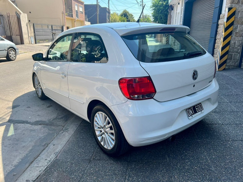 Imagen 2 de 25 de Volkswagen Gol Trend 1.6 Highline 3p 2015