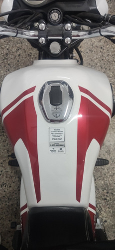 Bajaj V15