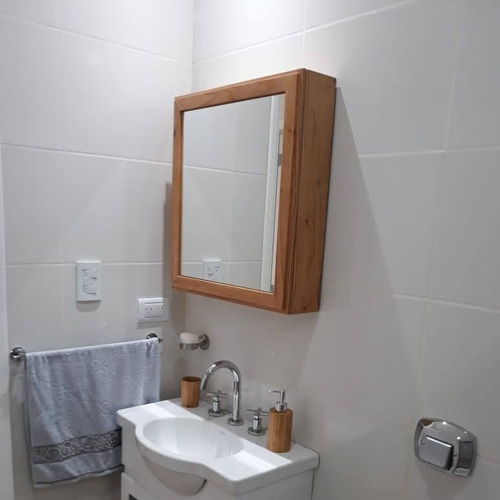 Imagen 4 de 7 de Botiquin De Baño Paraiso, Laqueado Cta