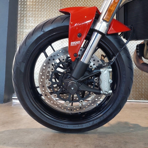 Imagen 15 de 16 de Ducati Monster 821