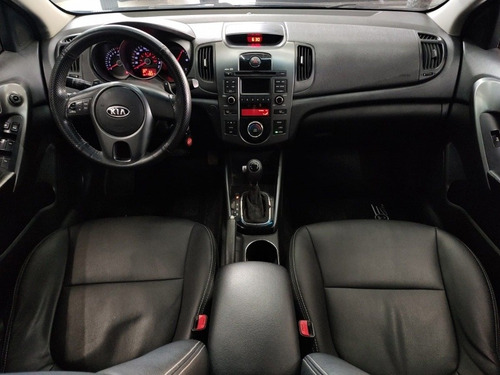 Imagem 7 de 15 de Kia Cerato 2012 1.6 Ex Aut. 4p