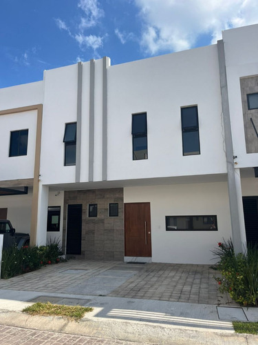 Renta De Hermosa Casa Residencial Arbolada Cancún $25,000 Co