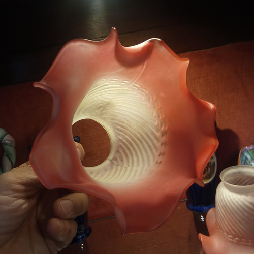 Par De Tulipas Antiguas Rojas Repuesto Vidrio 2 Pantallas Esmerilado Con Rojo Espiral Rojo (Usado)