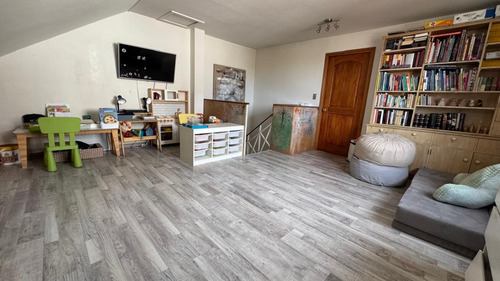 3 Pisos Fe Grande - Colegio Cumbres U. Del Desarrollo