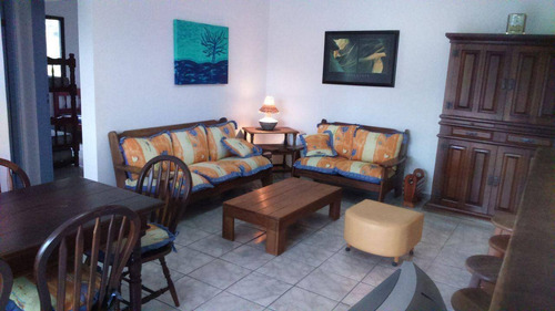 Imagem 3 de 12 de Apartamento A Venda Na Praia Das Toninhas, Ubatuba - Ap0015