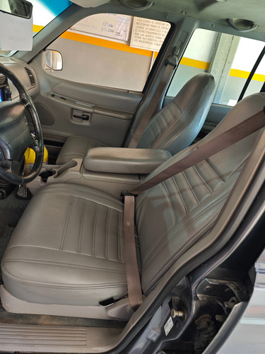 Ford Explorer 4.0 Xlt 4x2