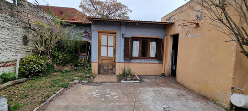 En Venta En Loma Hermosa Casa De 3 Ambientes Garage Patio + Depto 2 Amb F: 9143