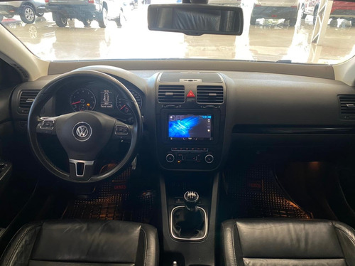 Volkswagen Vento 2.5 Luxury 170cv 2011