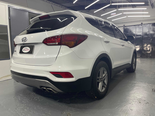 Imagen 2 de 12 de Hyundai Santa Fe 2.4 Seguridad Automatica 7 Asientos 2016!!