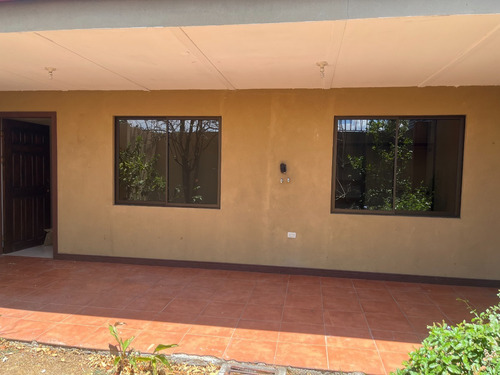 Imagen 11 de 20 de Venta Casa En San Rafael Heredia, De 1 Piso, Con Patio Amplio Y Hermosa Terraza, Toda Construida En Block, Con Accesibilidad A Trasporte Publico Y Centros Educativos