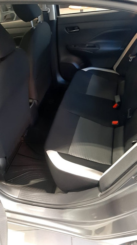 Imagen 8 de 11 de Nissan Versa Advance Mt