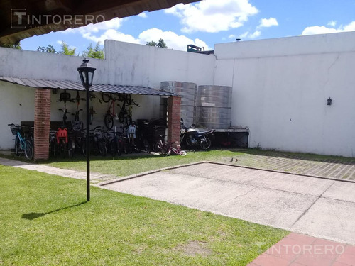 Depto. En Venta En Carapachay, Dos Ambientes Con Jardín Y Cochera
