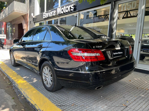 Imagen 4 de 20 de Mercedes Benz E 300 Elegance 2010 Carplay Todos Los Services