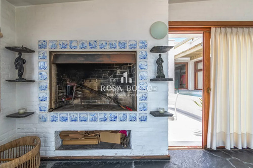 Casa De Diseño En Península, Punta Del Este, Uruguay