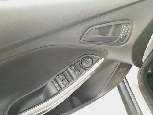 Imagen 7 de 20 de Ford Focus Iii 1.6 Sedan S