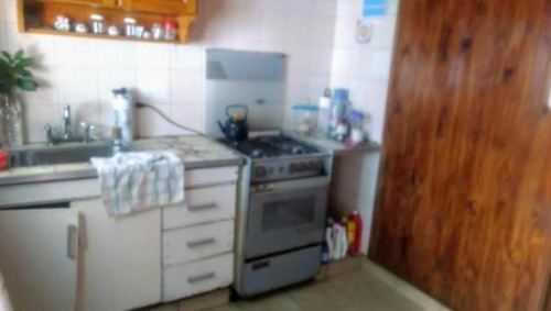 Casa En Venta - 4 Dormitorios 1 Baño - Cochera - 340mts2 - José León Suárez