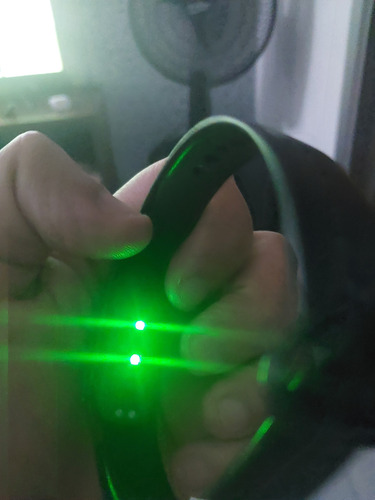 Pulseira Inteligente Smart Band Mi Band 4 - Leia A Descrição Preto Milanese Preto Preto (Usado)