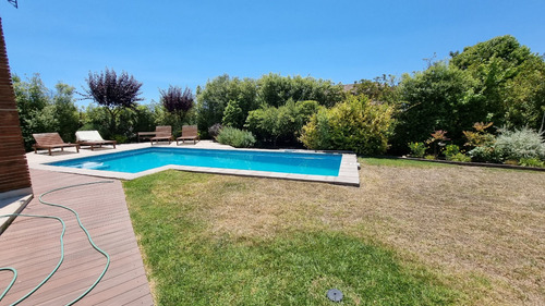 Gran Casa Familiar Con Piscina, Jardín, Quincho
