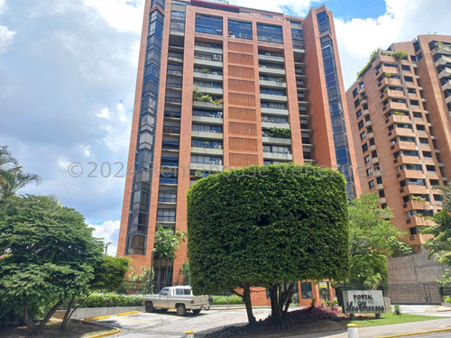 Ss: Vende Apartamento 25-2508 En Los Dos Caminos De 172 M2 De 3h/4b/2pe