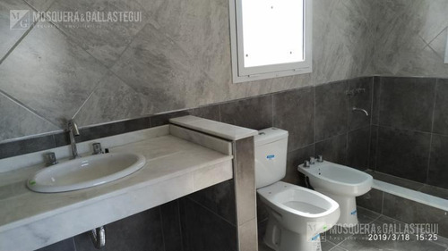 Imagen 10 de 15 de Lindísima Casa Moderna En El Cantón!