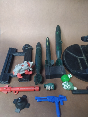 Comandos Em Ação Gijoe E Afins Lote De Peças E Acessórios (Usado)