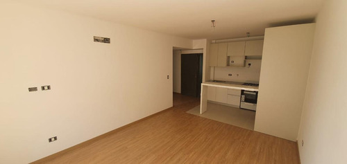 Imagen 7 de 30 de Departamento En Venta De Dos Ambientes En Centro De San Fernando.
