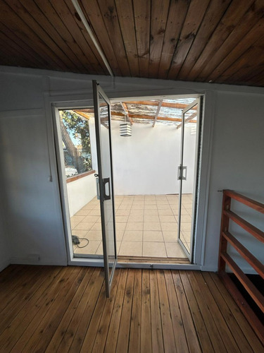 Recoleta / C. J. Maria Caro, Arriendo Casa Amplia, Depto Ind