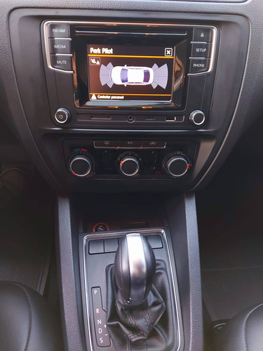 Imagem 10 de 14 de Volkswagen Jetta 1.4 16v Tsi Trendline Gasolina 4p