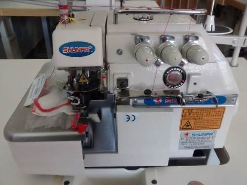 Máquina de coser overlock Shunfa SF 737F