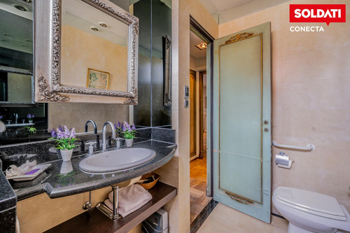 Departamento De Época Con Cochera Fija En Venta - Palermo Chico