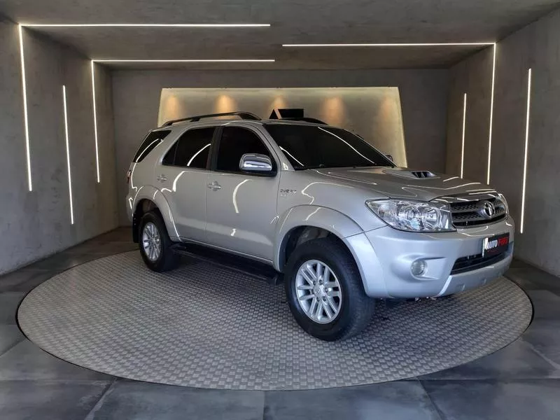 Toyota Hilux SW4 Hilux Sw4 Srv 4x4 Automatico 7 Lugares