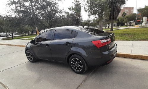 Imagen 2 de 20 de Kia Rio Sedan Semifull