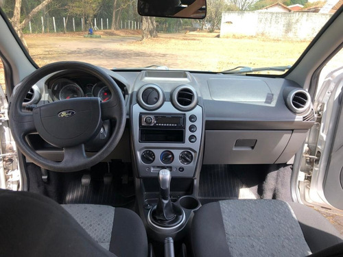 Imagem 6 de 7 de Ford Fiesta 1.6 Flex