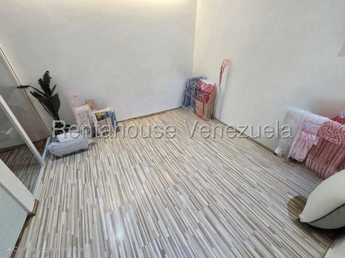 Venta De Espectacular Apartamento Pb En Macaracuay, Agua Segura #25-18495 Np