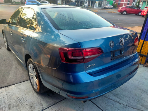 Imagen 5 de 10 de Volkswagen Jetta 2.5 Trendline Tiptronic At 2016
