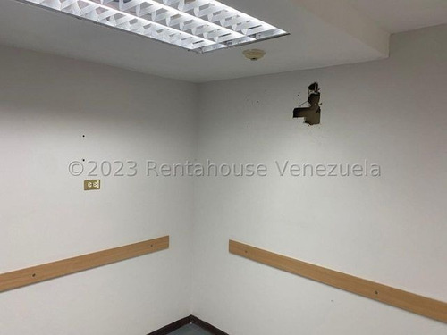Amplia Oficina En Alquiler Centro Comercial La Casona ( La Casonita ) San Antonio De Los Altos