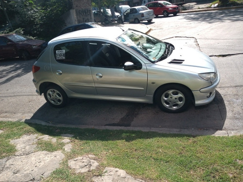 Peugeot 206 1.6 Xr Premium