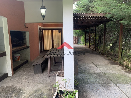 Muy Linda Casa En Punta Del Este- Ref: 6871