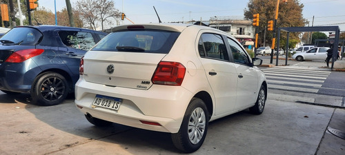Imagen 5 de 9 de Volkswagen Gol Trend 2018 1.6 Trendline 101cv