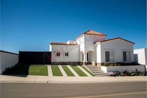 Casas en Venta en Playas De Rosarito 